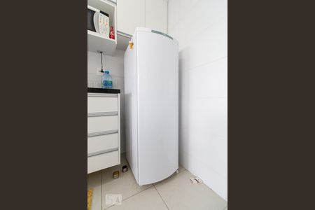Apartamento à venda com 46m², 2 quartos e 1 vaga Apartamento à venda com 46m², 2 quartos e 1 vagaGeladeira