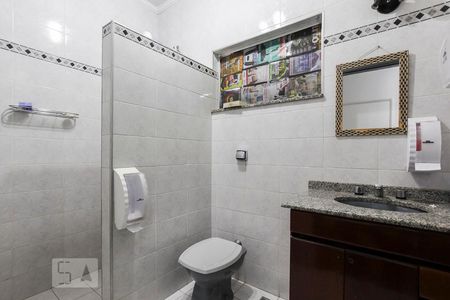 Casa à venda com 490m², 4 quartos e 3 vagasBanheiro 