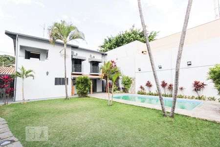 Casa à venda com 490m², 4 quartos e 3 vagasFachada Posterior
