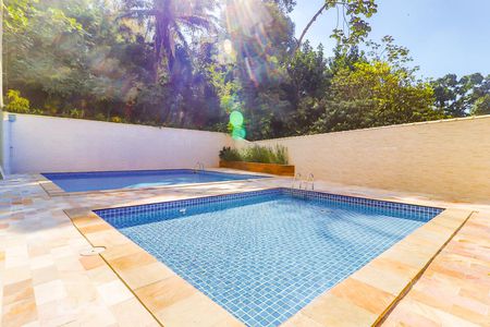 Apartamento à venda com 100m², 3 quartos e 1 vaga Apartamento à venda com 100m², 3 quartos e 1 vagaPiscinas