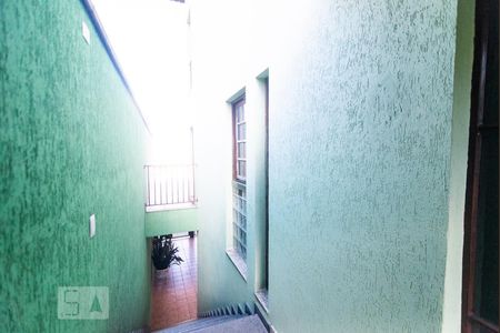 Casa à venda com 550m², 3 quartos e 8 vagas Casa à venda com 550m², 3 quartos e 8 vagasCorredor externo