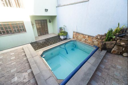 Casa à venda com 550m², 3 quartos e 8 vagas Casa à venda com 550m², 3 quartos e 8 vagasPiscina