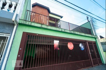 Casa à venda com 550m², 3 quartos e 8 vagas Casa à venda com 550m², 3 quartos e 8 vagasFachada