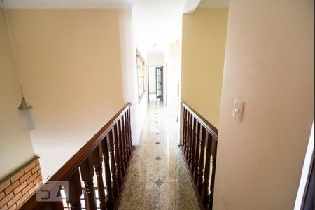 Casa à venda com 550m², 3 quartos e 8 vagas Casa à venda com 550m², 3 quartos e 8 vagasCorredor