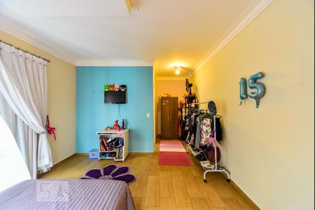 Casa à venda com 240m², 3 quartos e 5 vagas Casa à venda com 240m², 3 quartos e 5 vagasSuíte 2