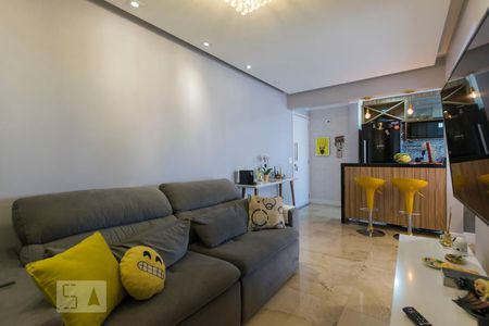 Sala de apartamento à venda com 2 quartos, 57m² em Vila Gumercindo, São Paulo