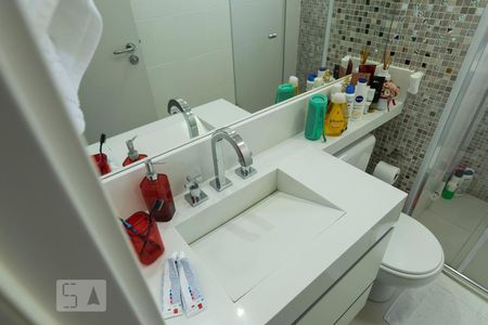 Apartamento à venda com 57m², 2 quartos e 1 vagaQuarto 2 - Suíte/ Banheiro (Pia)