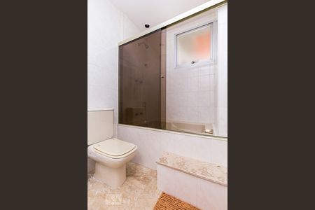 Apartamento à venda com 570m², 4 quartos e 3 vagas Apartamento à venda com 570m², 4 quartos e 3 vagasBanheiro do Quarto 3