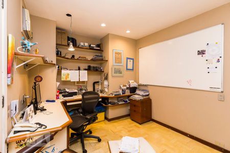 Apartamento à venda com 570m², 4 quartos e 3 vagas Apartamento à venda com 570m², 4 quartos e 3 vagasQuarto 1