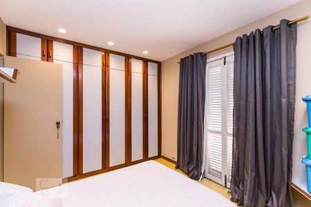 Apartamento à venda com 570m², 4 quartos e 3 vagas Apartamento à venda com 570m², 4 quartos e 3 vagasQuarto 2