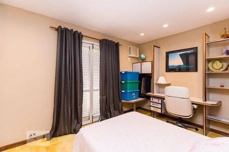 Apartamento à venda com 570m², 4 quartos e 3 vagas Apartamento à venda com 570m², 4 quartos e 3 vagasQuarto 2