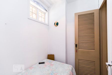 Apartamento à venda com 570m², 4 quartos e 3 vagas Apartamento à venda com 570m², 4 quartos e 3 vagasQuarto de Serviço 2