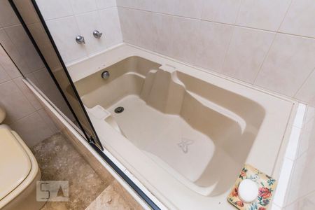 Apartamento à venda com 570m², 4 quartos e 3 vagas Apartamento à venda com 570m², 4 quartos e 3 vagasBanheiro do Quarto 3