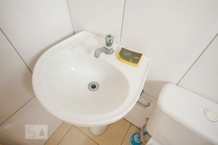 Detalhe banheiro 1 de casa de condomínio para alugar com 2 quartos, 80m² em Vila Buenos Aires, São Paulo