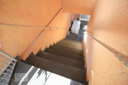 Casa à venda com 150m², 2 quartos e 2 vagasEscadas