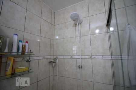 Casa à venda com 150m², 2 quartos e 2 vagasChuveiro