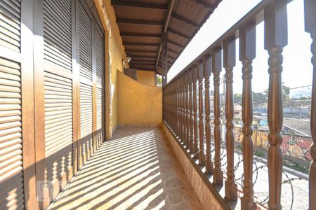 Casa à venda com 344m², 3 quartos e 7 vagas Casa à venda com 344m², 3 quartos e 7 vagasVaranda