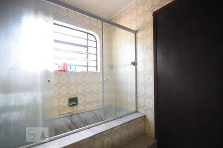 Casa à venda com 270m², 4 quartos e 2 vagas Casa à venda com 270m², 4 quartos e 2 vagasDetalhe do Banheiro Suíte