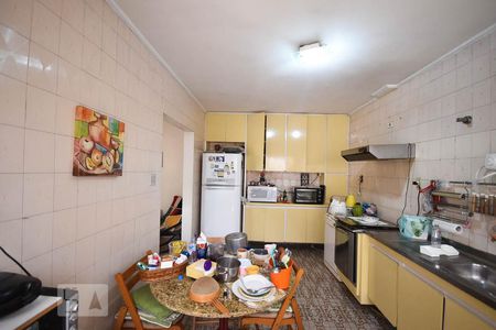 Casa à venda com 270m², 4 quartos e 2 vagas Casa à venda com 270m², 4 quartos e 2 vagasCozinha