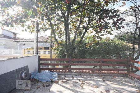 Casa à venda com 270m², 4 quartos e 2 vagas Casa à venda com 270m², 4 quartos e 2 vagasVaranda