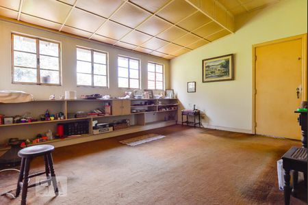 Casa à venda com 280m², 4 quartos e 3 vagas Casa à venda com 280m², 4 quartos e 3 vagassala superior 1