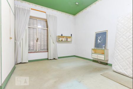 Casa à venda com 280m², 4 quartos e 3 vagas Casa à venda com 280m², 4 quartos e 3 vagasquarto 2