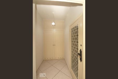 Hall de Entrada. de apartamento à venda com 2 quartos, 130m² em Copacabana, Rio de Janeiro