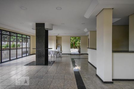 Apartamento à venda com 148m², 3 quartos e 3 vagas Apartamento à venda com 148m², 3 quartos e 3 vagasSalão de Festas