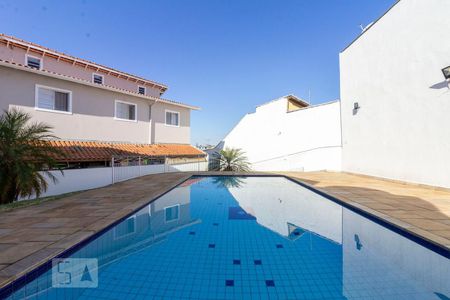 Casa de condomínio à venda com 120m², 2 quartos e 2 vagas Casa de condomínio à venda com 120m², 2 quartos e 2 vagasPiscina