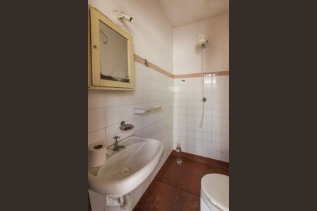 Casa à venda com 250m², 5 quartos e 2 vagasBanheiro 3