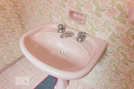 Casa à venda com 250m², 5 quartos e 2 vagasBanheiro 2