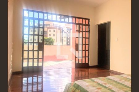 Casa à venda com 421m², 6 quartos e 6 vagas