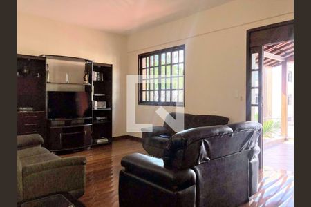 Casa à venda com 421m², 6 quartos e 6 vagas