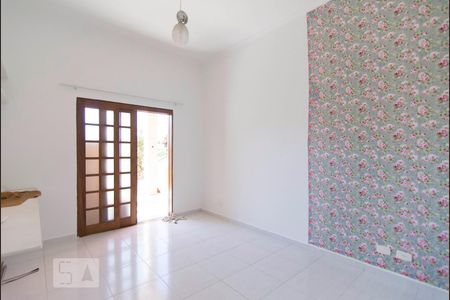 Casa à venda com 245m², 4 quartos e 4 vagasQuarto de serviço