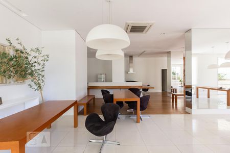 Apartamento para alugar com 160m², 4 quartos e 2 vagas Apartamento para alugar com 160m², 4 quartos e 2 vagasÁrea Comum Salão de Festa