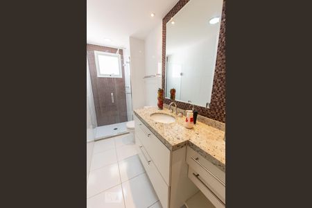 Apartamento para alugar com 160m², 4 quartos e 2 vagas Apartamento para alugar com 160m², 4 quartos e 2 vagasBanheiro 3