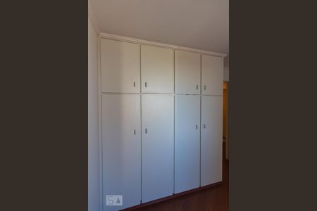 Apartamento para alugar com 187m², 3 quartos e 2 vagas Apartamento para alugar com 187m², 3 quartos e 2 vagasQuarto