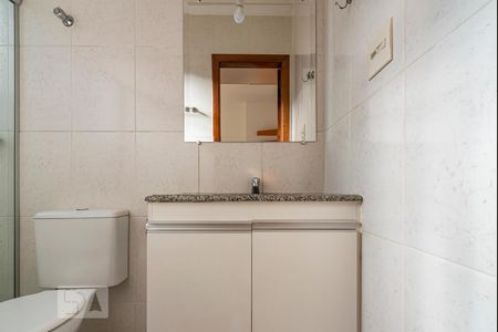 Banheiro da  Suíte de apartamento para alugar com 3 quartos, 70m² em União, Belo Horizonte