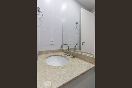 Apartamento para alugar com 76m², 2 quartos e 2 vagasBanheiro Social