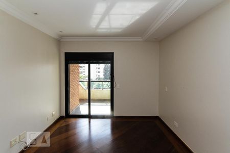 Apartamento à venda com 254m², 4 quartos e 4 vagas Apartamento à venda com 254m², 4 quartos e 4 vagasSuite 04