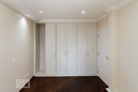 Apartamento à venda com 254m², 4 quartos e 4 vagas Apartamento à venda com 254m², 4 quartos e 4 vagasSuite 03