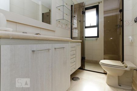 Apartamento à venda com 254m², 4 quartos e 4 vagas Apartamento à venda com 254m², 4 quartos e 4 vagasBanheiro Suite 03