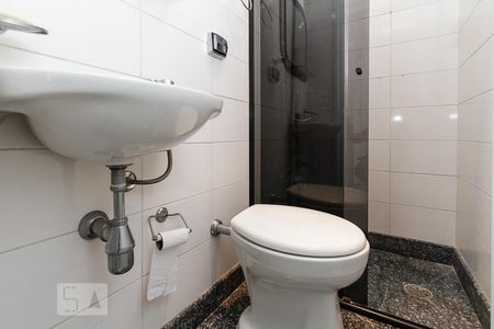 Apartamento à venda com 254m², 4 quartos e 4 vagas Apartamento à venda com 254m², 4 quartos e 4 vagasBanheiro de Serviço