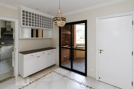 Apartamento à venda com 254m², 4 quartos e 4 vagas Apartamento à venda com 254m², 4 quartos e 4 vagasCopa