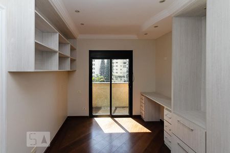 Apartamento à venda com 254m², 4 quartos e 4 vagas Apartamento à venda com 254m², 4 quartos e 4 vagassuite 02