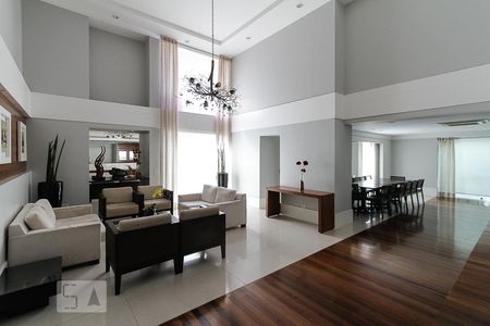 Apartamento à venda com 254m², 4 quartos e 4 vagas Apartamento à venda com 254m², 4 quartos e 4 vagasÁrea comum - Salão de festas