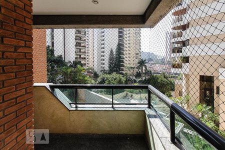 Apartamento à venda com 254m², 4 quartos e 4 vagas Apartamento à venda com 254m², 4 quartos e 4 vagasVaranda suite 04