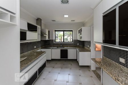 Apartamento à venda com 254m², 4 quartos e 4 vagas Apartamento à venda com 254m², 4 quartos e 4 vagasCozinha