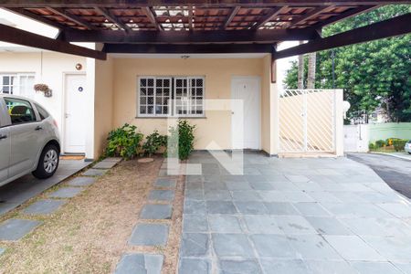 Casa de condomínio à venda com 100m², 2 quartos e 2 vagas Casa de condomínio à venda com 100m², 2 quartos e 2 vagasFachada