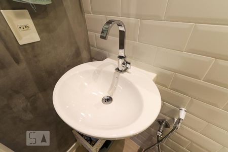 Apartamento à venda com 87m², 2 quartos e 1 vaga Apartamento à venda com 87m², 2 quartos e 1 vagaBanheiro Corredor